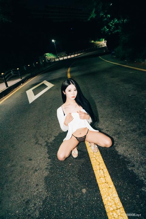  Bomi (보미) - Night Roads